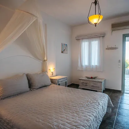 Cape Napos Apartmanhotel