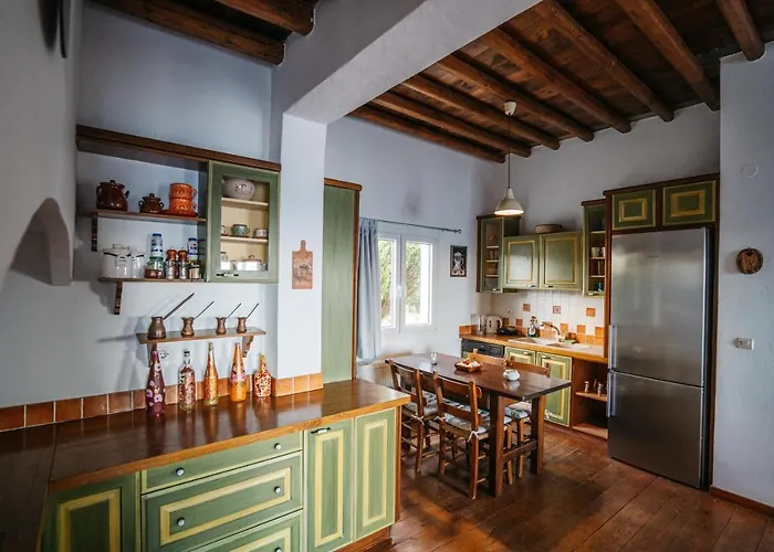 Cape Napos Фарос