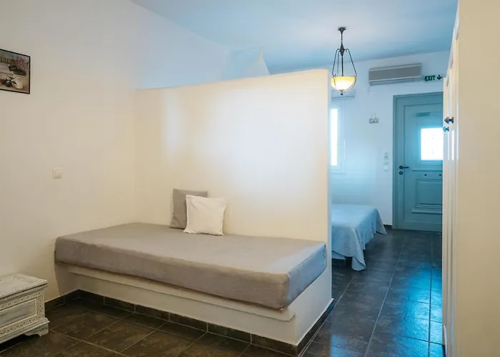 Cape Napos Фарос