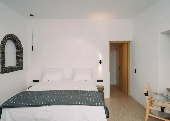 Cape Napos Фарос