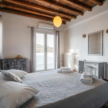 Cape Napos Aparthotel 3*