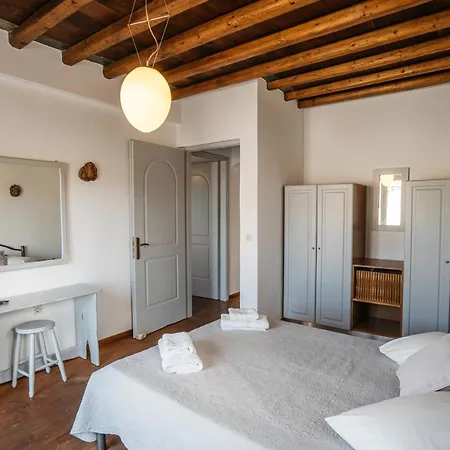 Cape Napos Aparthotel 3*