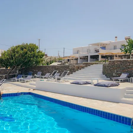 Cape Napos Aparthotel 3*