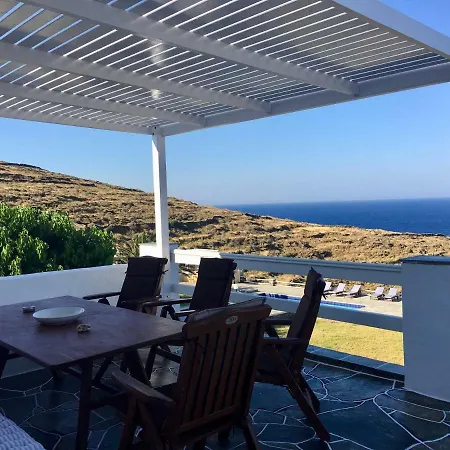 Cape Napos Aparthotel 3*
