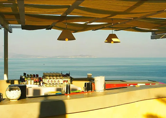 Cape Napos Aparthotel 3*