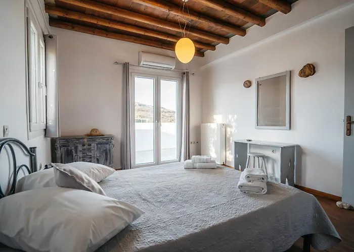 Cape Napos Aparthotel 3*