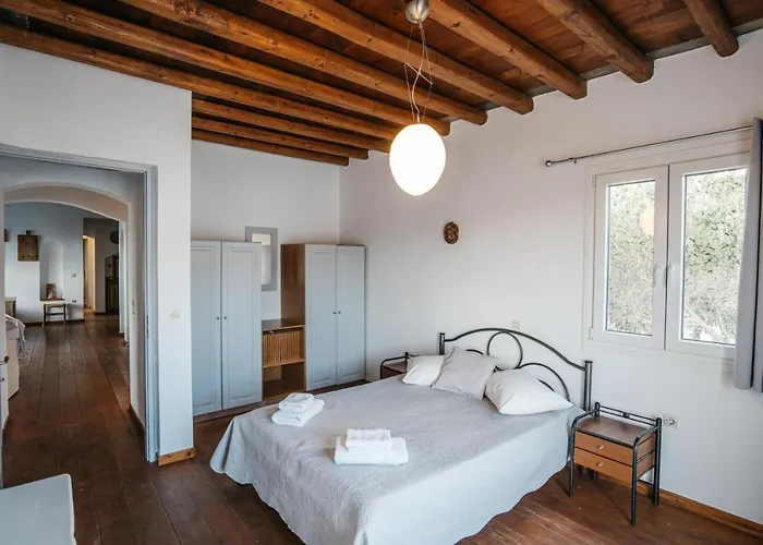 Cape Napos Faros (Sifnos)