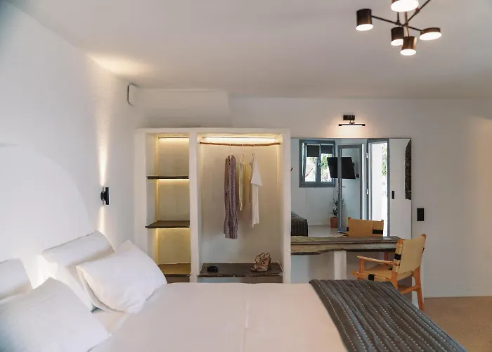 Cape Napos Faros (Sifnos)